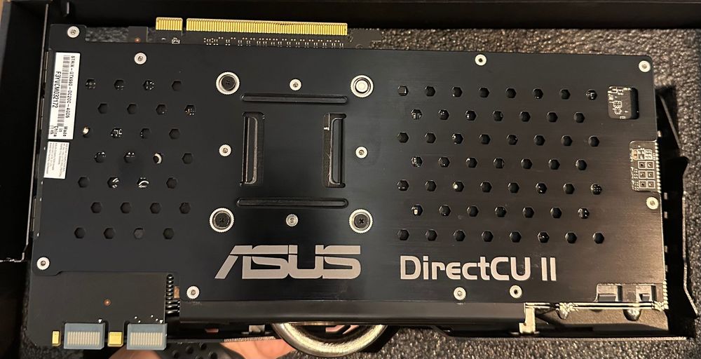 ASUS ROG STRIX GeForce GTX 980 OC 4GB – пълен комплект