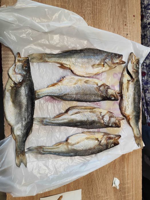 Окунь вяленый солёный.