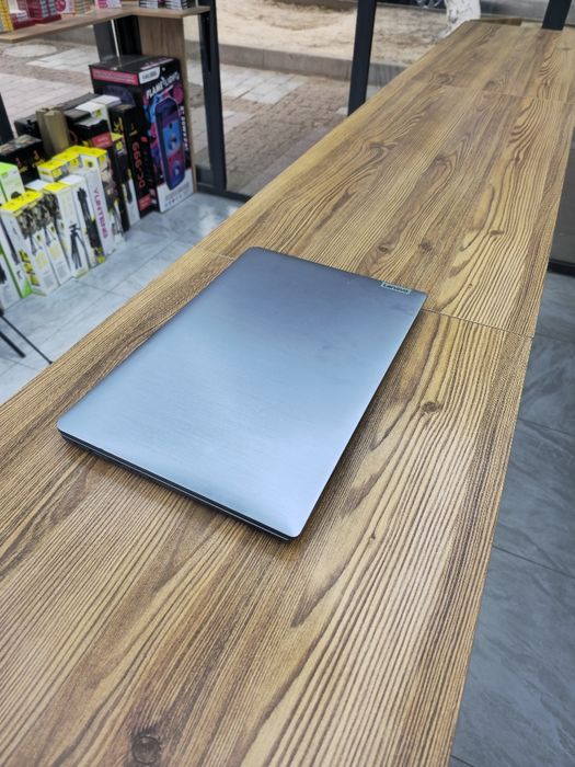 Ноутбук Lenovo как новый