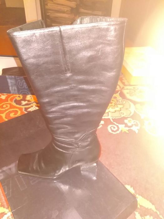 Продам сапоги женские