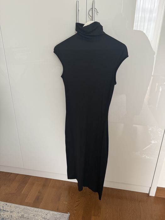 Платье черное BGN studio р. М