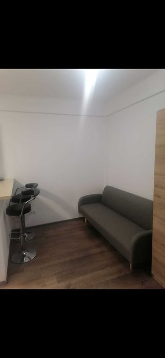 Inchiriez garsoniera