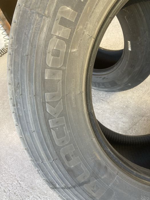 Гуми за камион 385-55-22.5