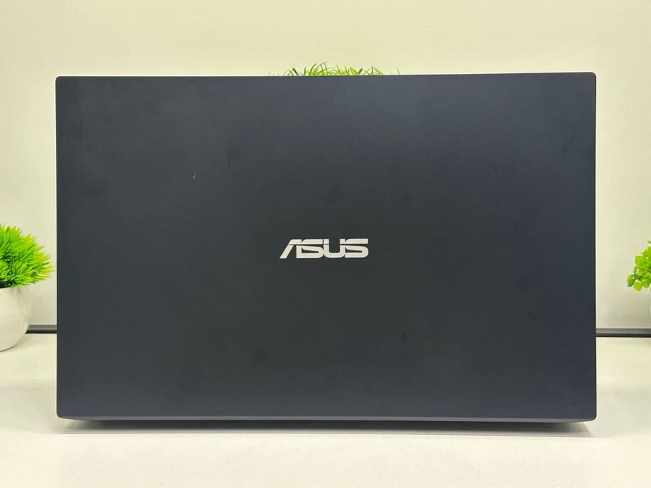 Asus Vivobook core i5-13р