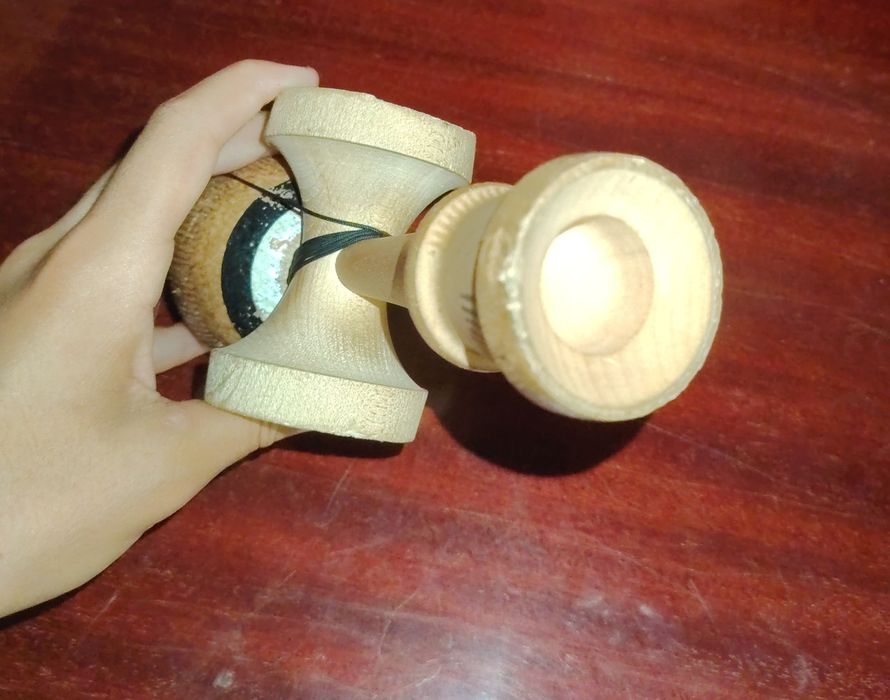 Kendama broken bones. Uitativa in descriere