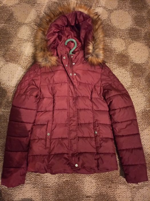 Куртка бардового цвета,размер S, состояние отличное