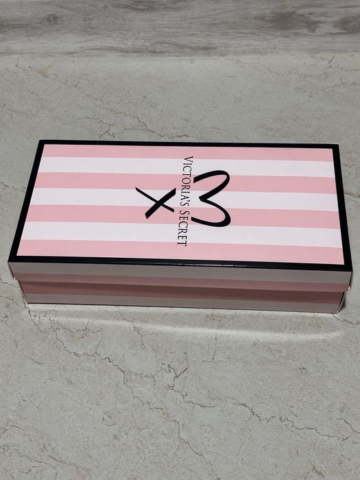 Покет и коробки подарочные