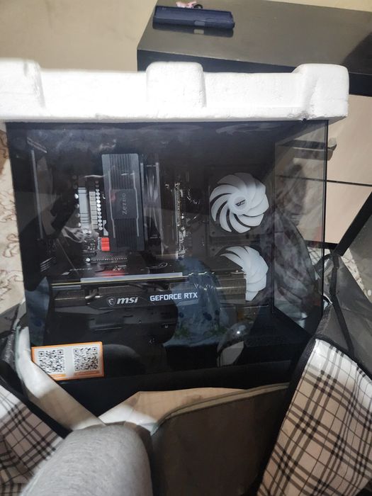Gaming computer AMD RYZEN 5 7500F