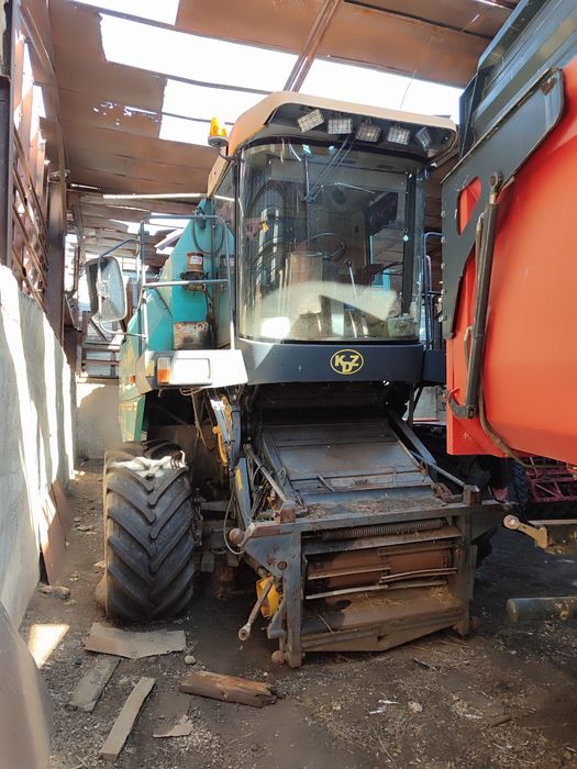 Комбайн Есиль 740