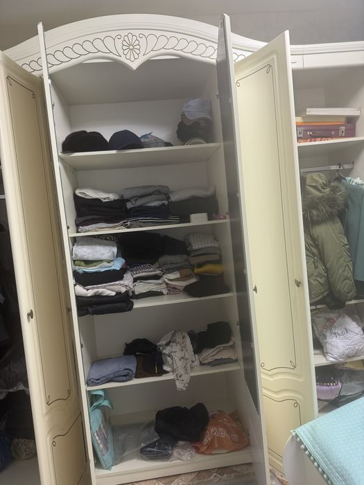 Продам шкаф 350000 тг