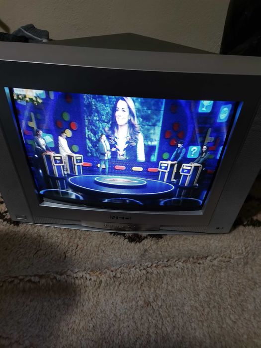 Телевизор Нео 19 инча