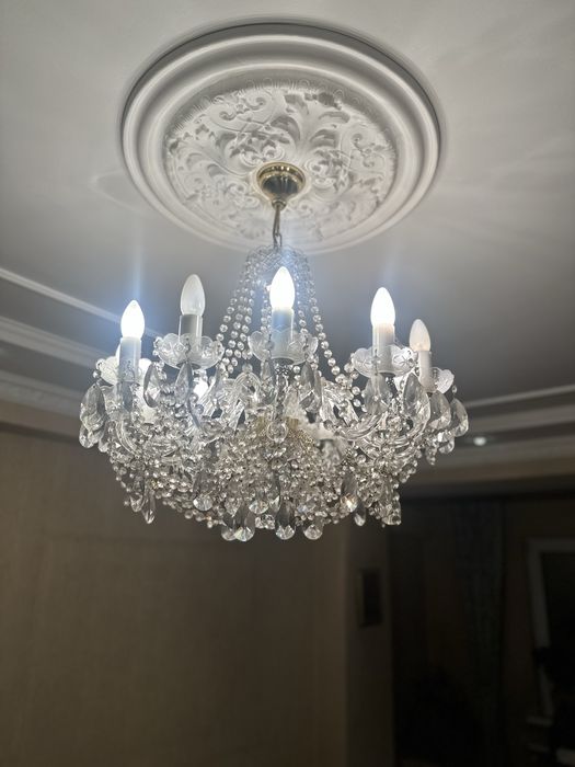 Продается люстра  Preciosa