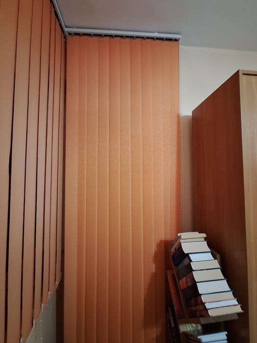 Вертикални щори с корниз