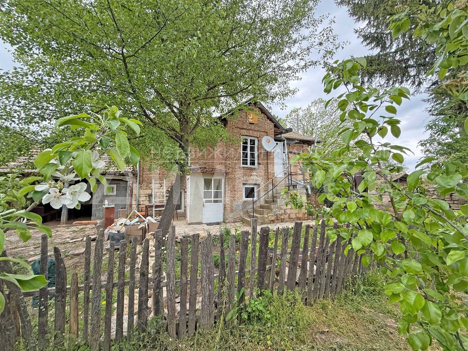 Продава се Къща в Нови пазар - 112 кв.м за 137 €/кв.м - Снимка #6