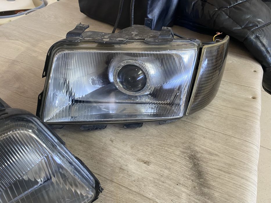 Продам фары ауди 100с4