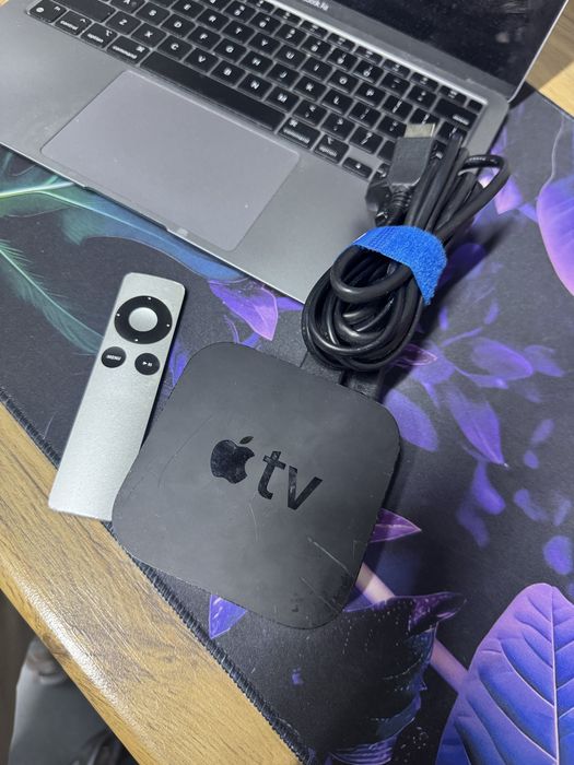 Продам Apple tv в рабочем состоянии