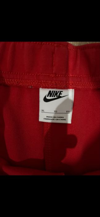 Pantaloni Nike Tech Fleece