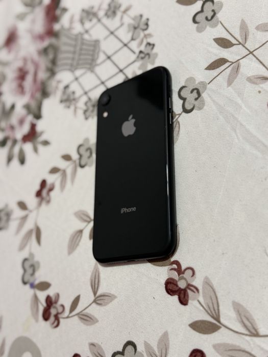Apple Iphone XR , Negru , Pentru piese , Recarosare ( Placa defecta )