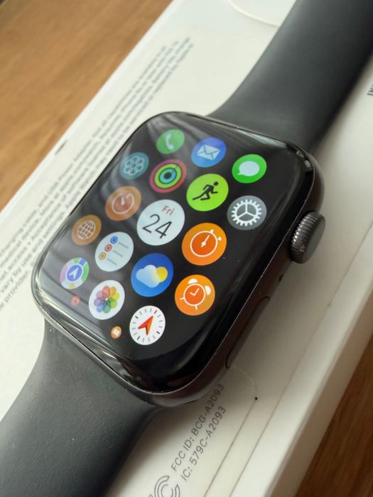 Apple watch 5 series 44 mm.