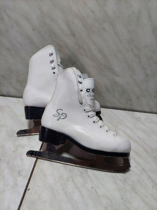 Patine 710 gheata patinaj artistic CCM piele marime 29,5-30 (19,5 cm)