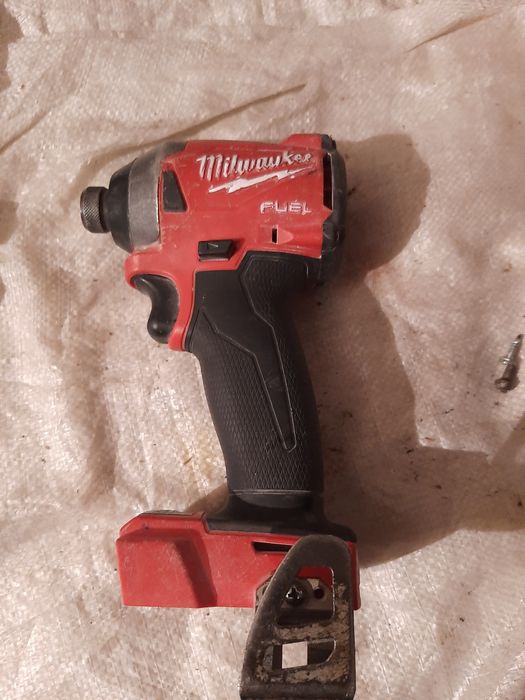 Milwaukee împac fid2