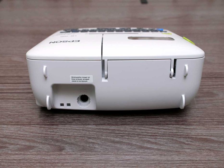 Маркировочный принтер EPSON Labelworks LW-700 (кириллица).