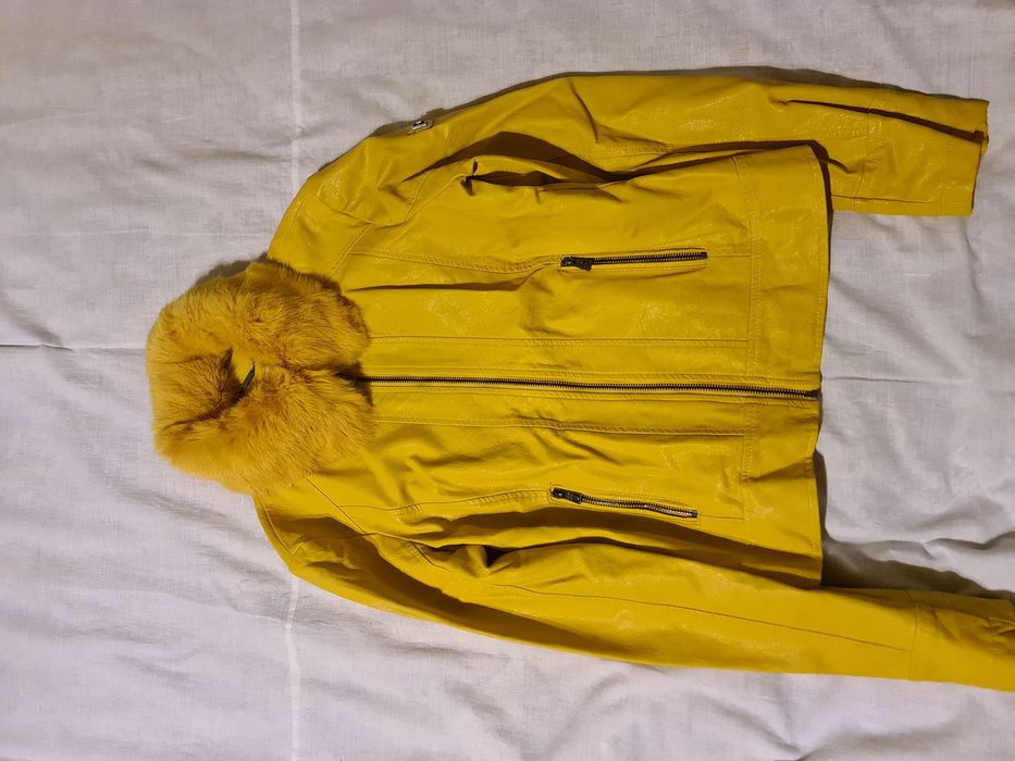 Jacheta de piele cu guler blana