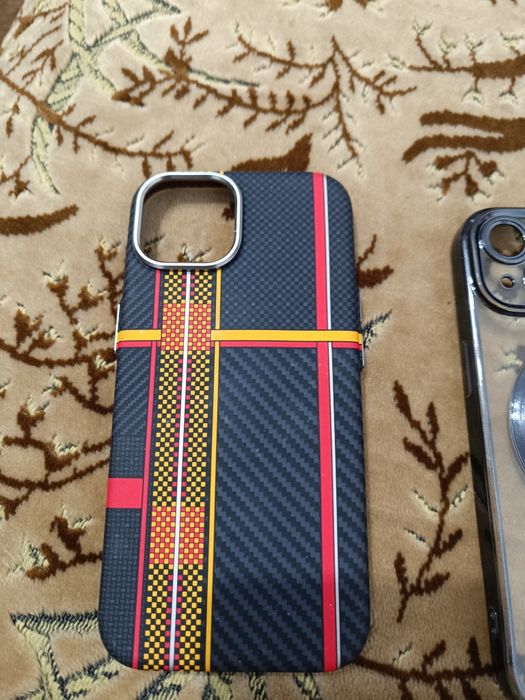 Отдам чехлы для айфона 15.