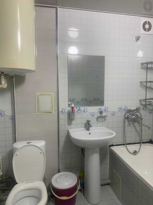 2х комнатная квартира переделанный 3х,6м балконом,кирпичный,Гагарина.