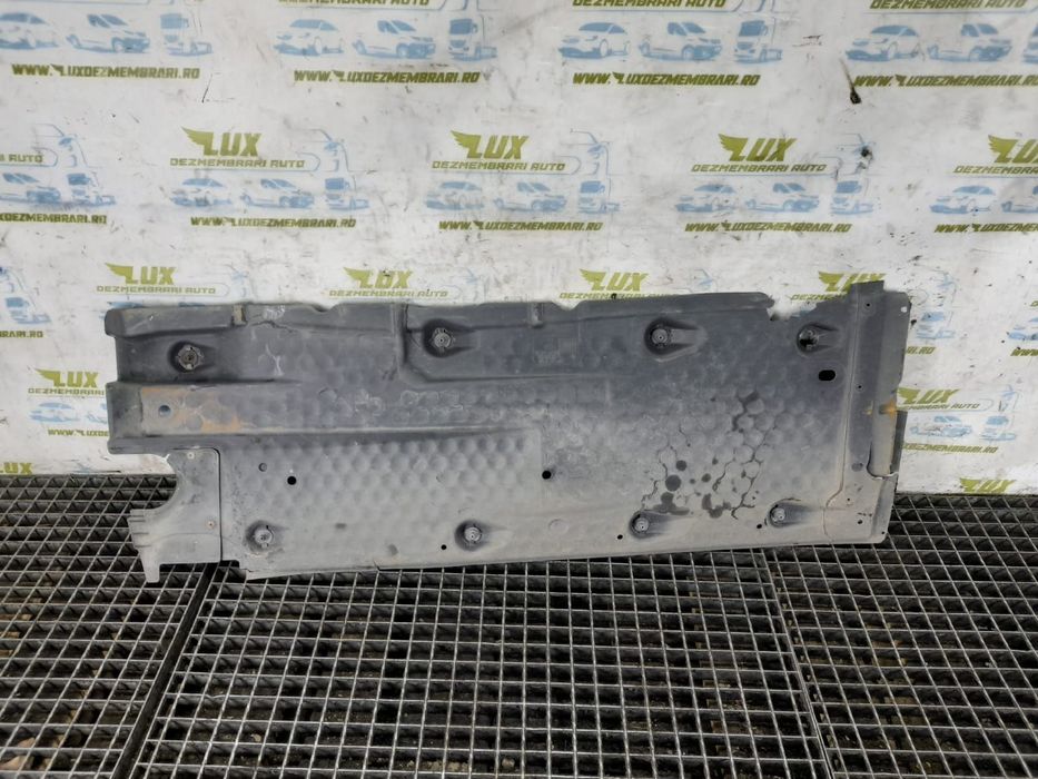 Scut lateral dreapta 1K0825212 Volkswagen VW Golf 5 [2003 - 2009] 1.6