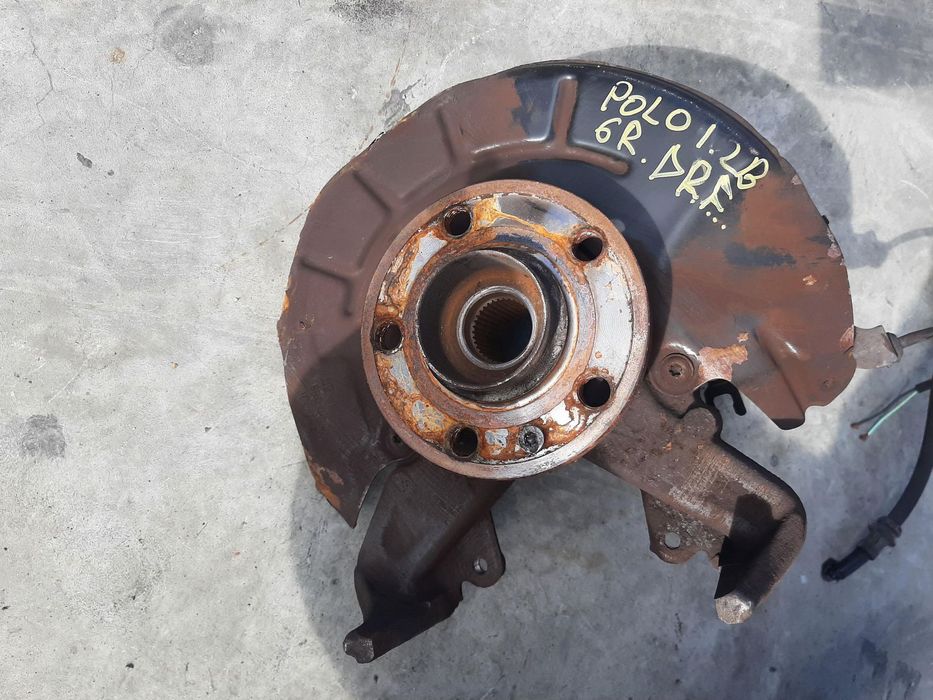 fuzeta dreapta  fata vw polo 6r  1.2b