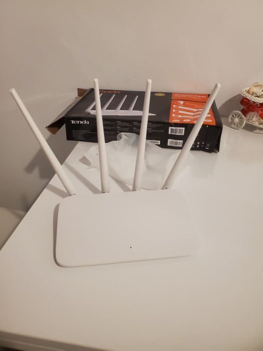 Router Tenda F6 N300 4 in 1, nou