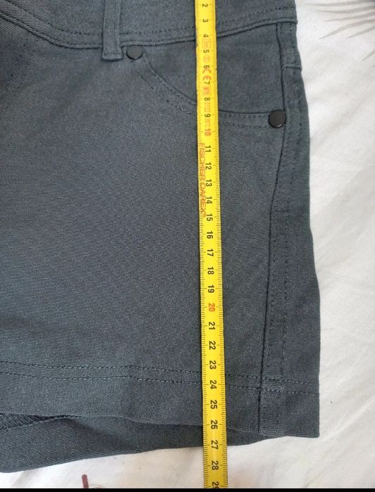 Pantaloni scurti Active USA marime L