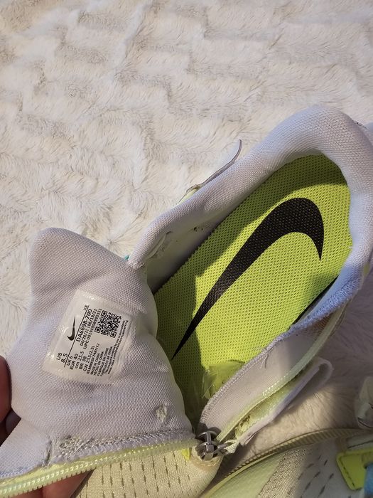 Дамски маратонки на Найк