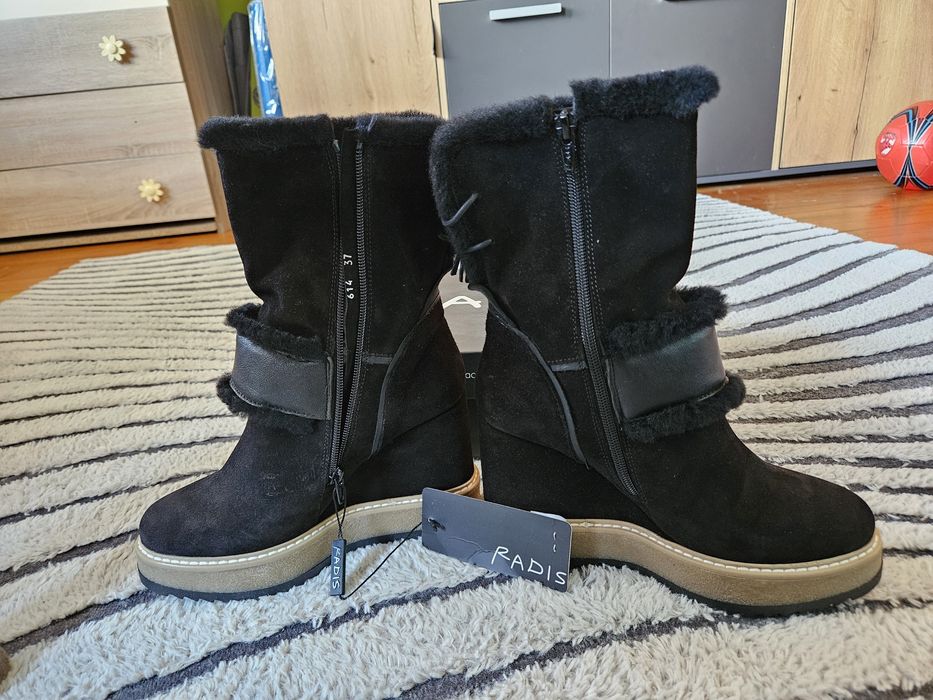 Дамски боти RADIS естествен велур