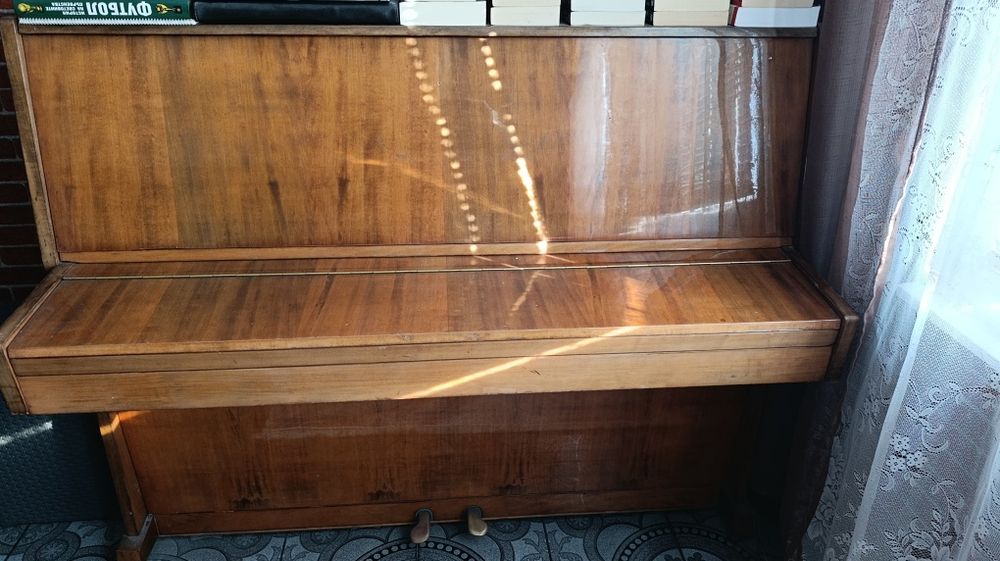 Подарявам пиано !