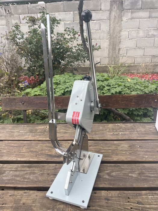 Клипсатор за колбаси