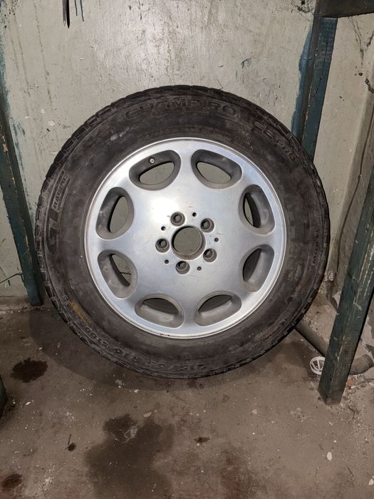 Колесо на мерседес