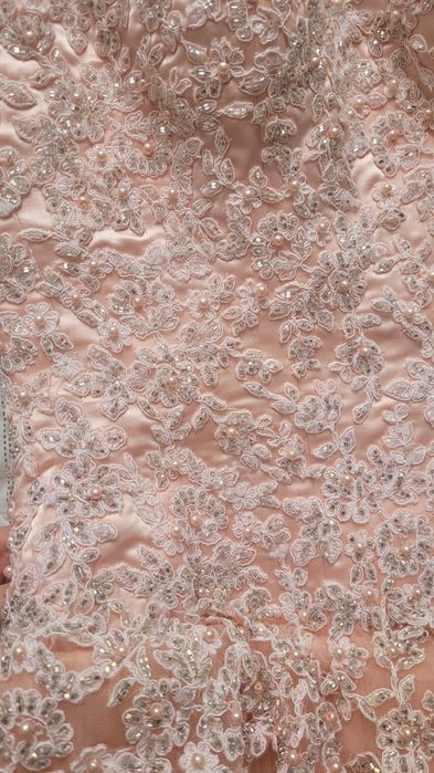 Продам шикарное платье