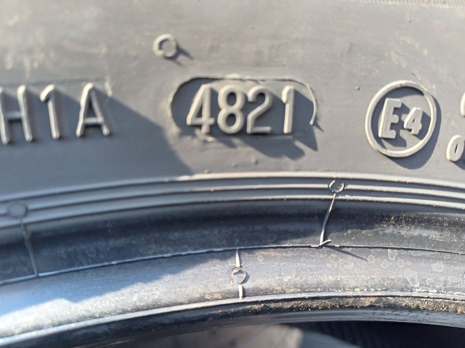 Гуми 235/55/19 Континентал