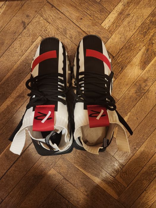 Нови маратонки GUJA, N:45 Цена 70 лв.