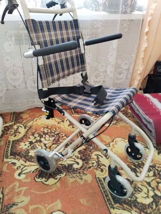 Продам коляски новая и электро