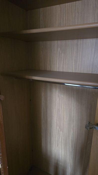 Продам шкаф где то 3 метра