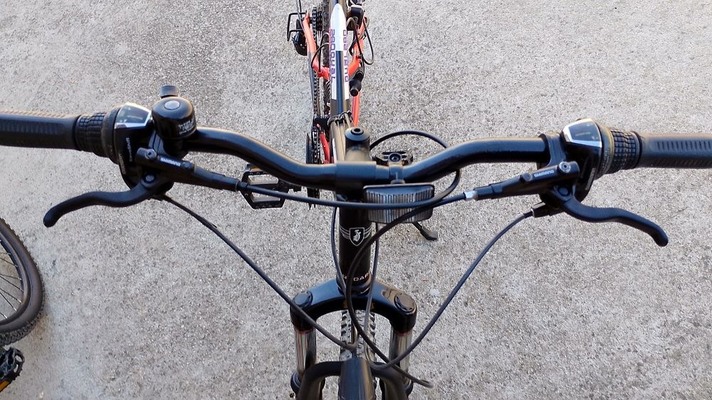 Vând bicicleta Zundapp full suspenson