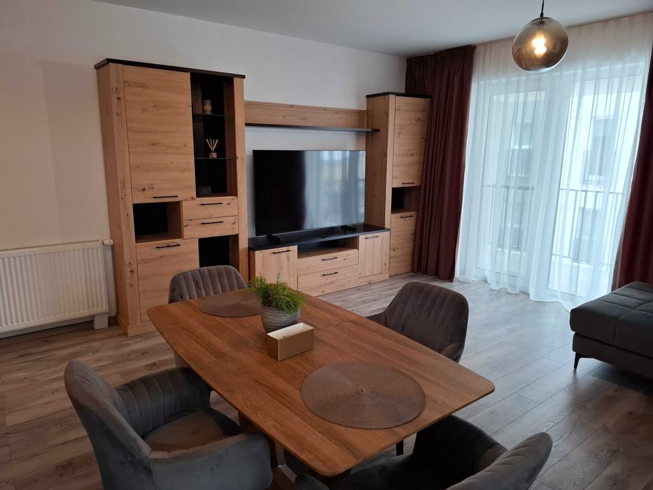 Apartament 3 camere de inchiriat Comfort Residence 1