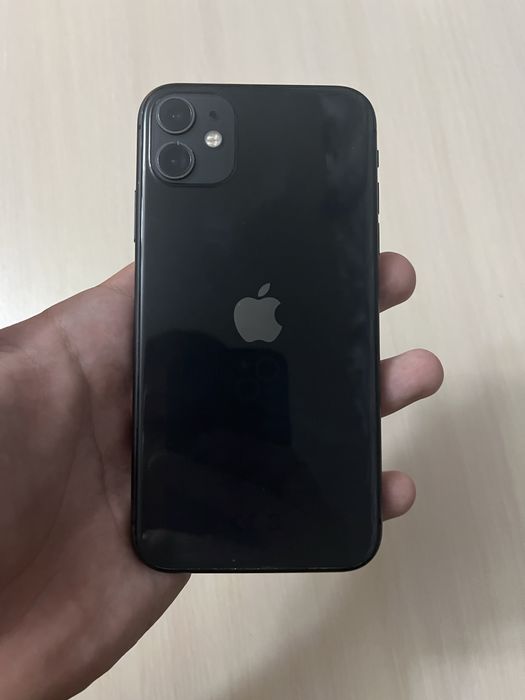 продам iPhone 11