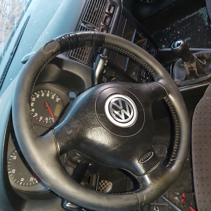 Фолксваген Голф 4 1.9 ТДИ 90 к.с и 110 к.с и 1.4I 2001 g.