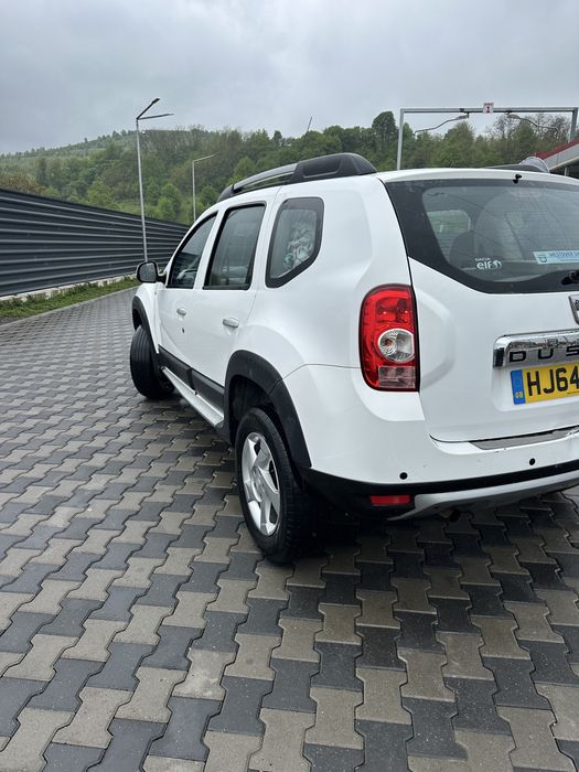 Dezmembrez dacia  duster 1.5