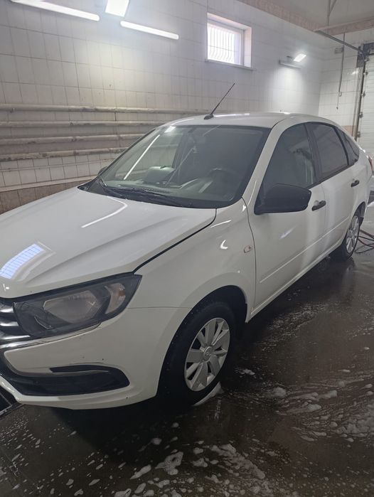 Лада гранта белого 2019