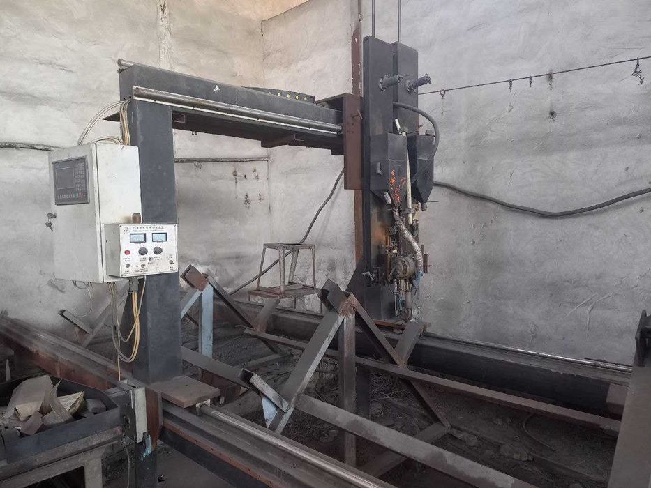 Стальные сварные двутавры, коробчатые балки, гнутый швеллер и уголки